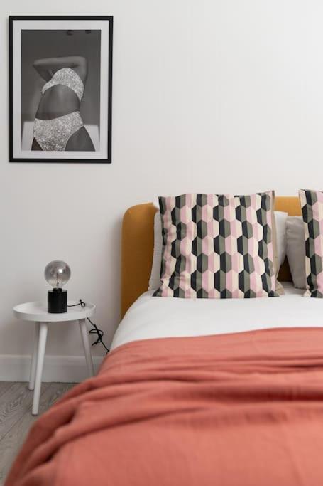 Two Bedroom Apartment By Buonomo Stays Short Lets & Serviced Accommodation In Balham With Balcony Лондон Экстерьер фото